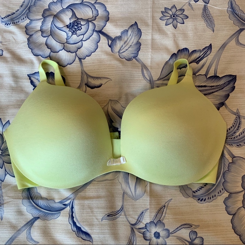 Victoria’s Secret Plunge Bra